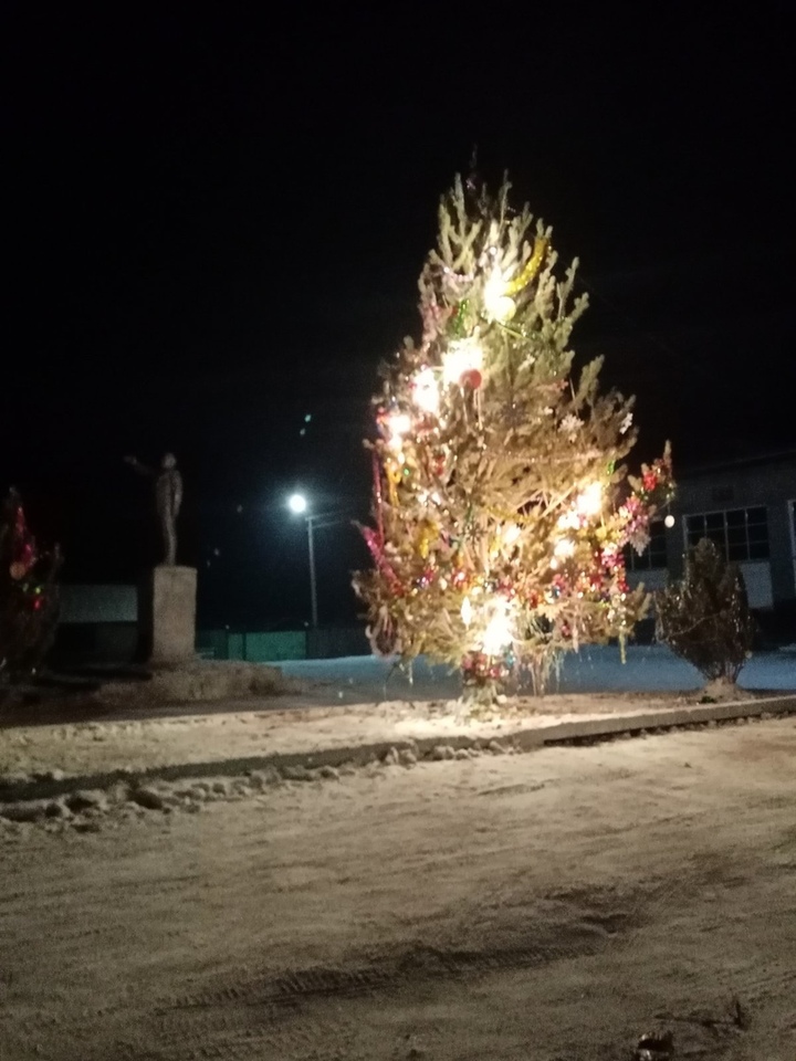 Погода новоильинск забайкальский край. Село Новоильинск Бурятия. Ночной Новоильинск.