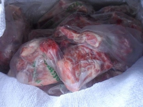 200 кг свинины не пропустили через границу в Псковской области