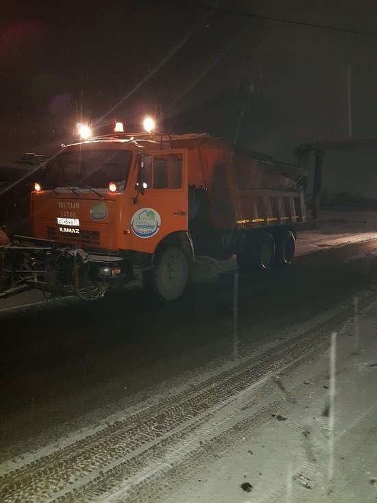 Астраханцы недовольны работой коммунальных служб по уборке снега