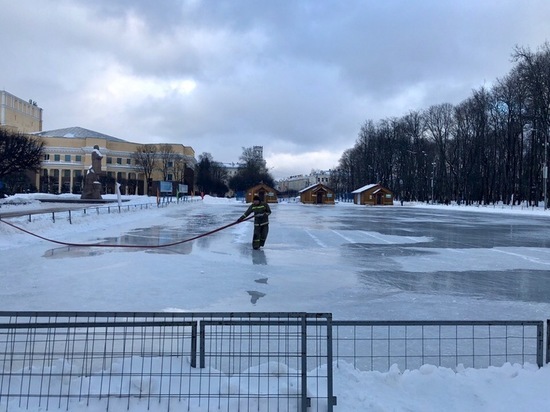 В Смоленске откроют лыжные прокатные базы, катки и хоккейные коробки