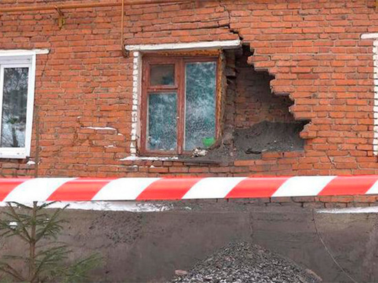 В Удмуртии начата проверка по факту обрушения стены жилого дома в Сарапуле