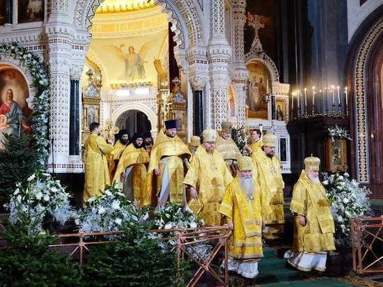 Глава Серпухова Юлия Купецкая приняла участие в Рождественском богослужении в соборе Николы Белого.