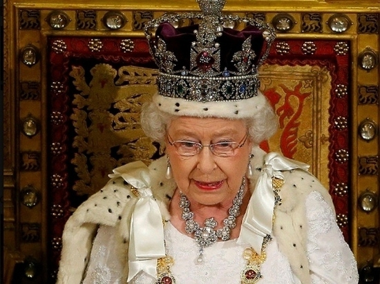 Елизавета II созвала на понедельник совещание о будущем принца Гарри