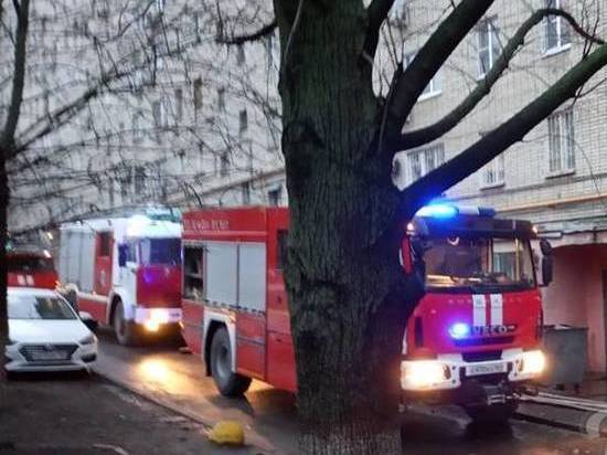  Женщина погибла при пожаре в многоэтажке в Ростове