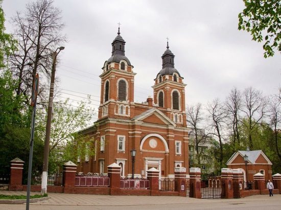 Кировские католики не могут попасть в костел даже платно