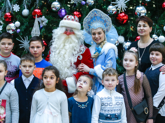 Делегация из Серпухова посетила Губернаторскую рождественскую елку в Красногорске.