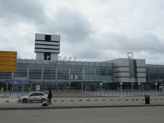 Задержан мужчина, который курил на борту самолета Москва-Екатеринбург