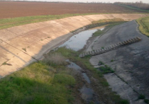 Климатолог Владимир Рябов высказал мнение, что интенсивное использование подземных вод не только не решит проблему вододефицита в Крыму, но также может привести к истощению источников