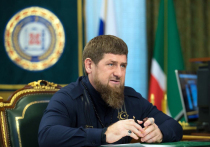 Глава Чечни Рамзан Кадыров временно передал свои полномочия председателю правительства республики Муслиму Хучиеву по причине «временной нетрудоспособности»