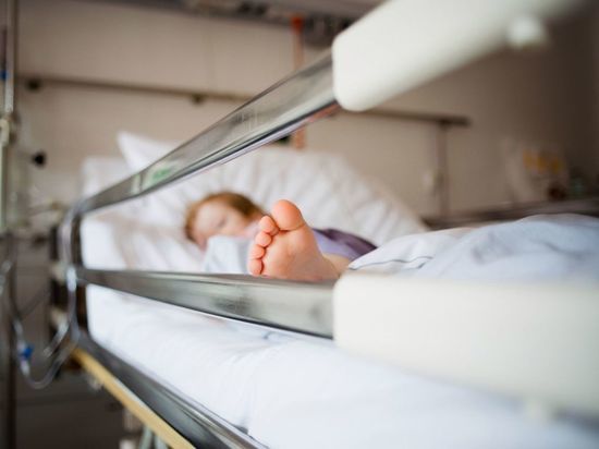 В Хакасии в больницу с серьезными травмами попал 2-годовалый ребенок