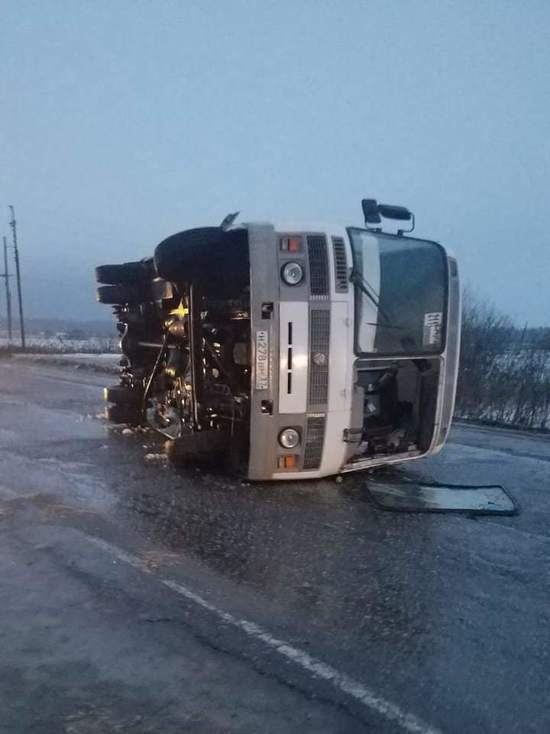 В Ивановской области перевернулся автобус, в котором находились 18 человек