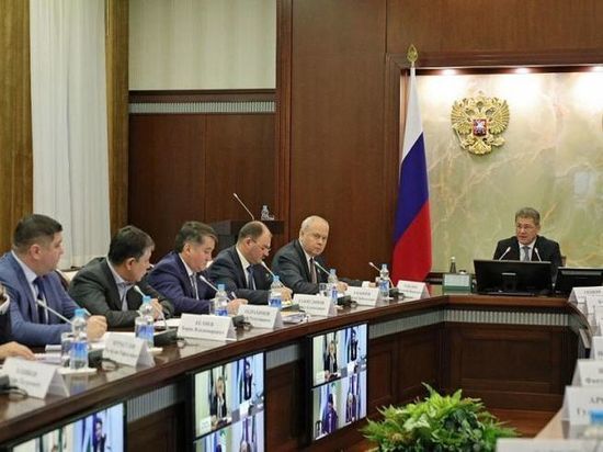 «Это Послание для людей». Радий Хабиров обсудил с коллегами предложения Путина