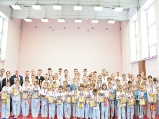 Почти 70 медалей завоевали юные серпуховские каратисты