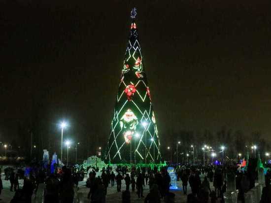 Аудиторы усомнились в законности главной елки Красноярска
