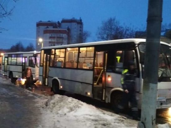 На месте ДТП с автобусами в Кирове нашли недостатки в очистке дороги