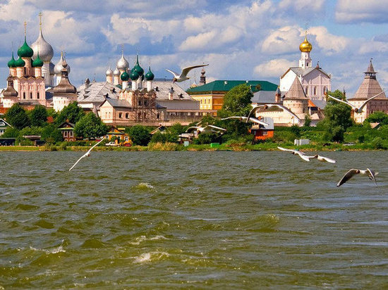 Озеро Неро в Ростове Великом почистят на крупную сумму