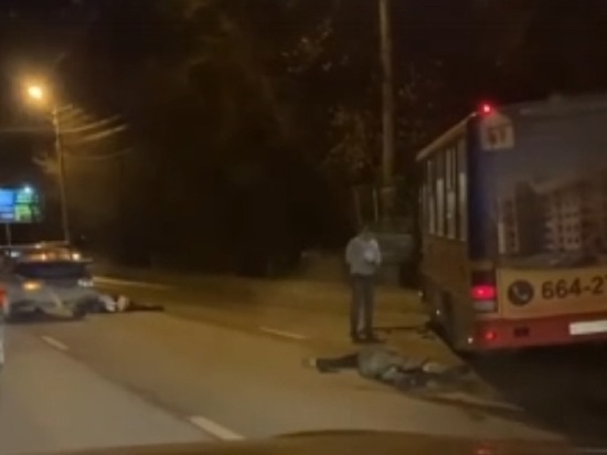 Два пешехода сбиты на проспекте Авиаторов в Ярославле
