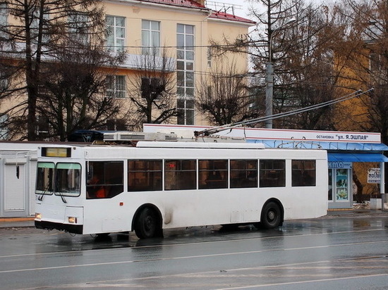 В Йошкар-Оле вышел на маршрут новый троллейбус