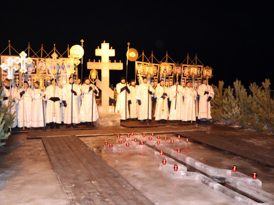 Более 17 тысяч саратовцев окунулись в ледяную купель на Крещение