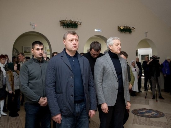 Губернатор Астраханской области нырнул в прорубь на Крещение