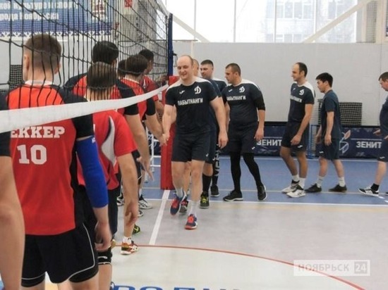 В Ноябрьске назвали победителей турнира по волейболу среди полицейских