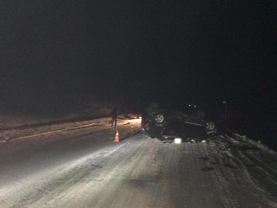 Машина перевернулась на трассе в Магаданской области: водитель погиб