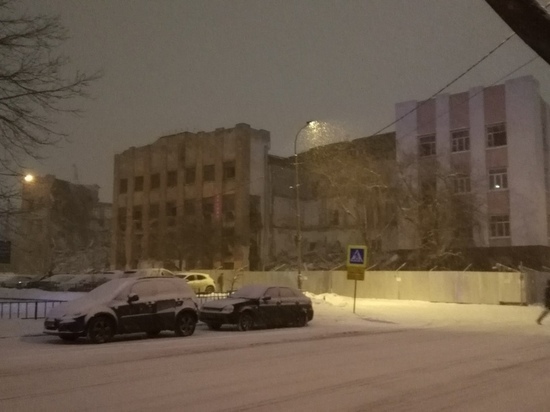 В Екатеринбурге рухнуло конструктивистское здание, которое просили признать памятником