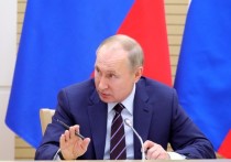 Президент Владимир Путин решил ковать, пока горячо, и всего лишь через пять дней после объявления о намерении местами переписать Конституцию внес в Госдуму законопроект о поправках