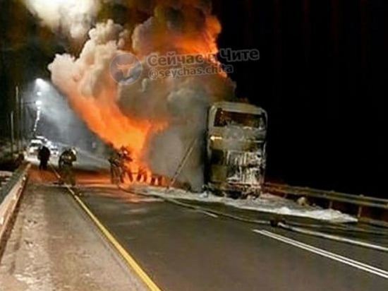 В автобусе, который загорелся возле Забайкальска, никто не пострадал