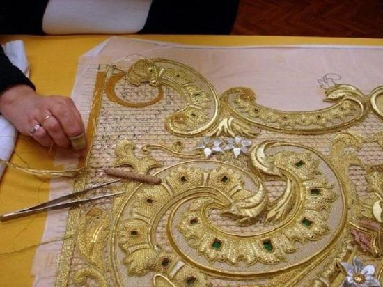 Тюменцев приглашают освоить «золотное шитье»