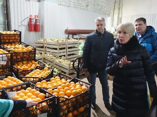 Елена Ковалёва с депутатами проверила работу комбината питания