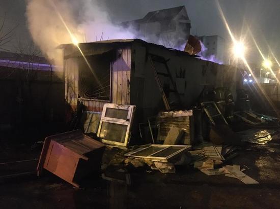 На пожаре в вагончике на улице Гаврилова в Краснодаре погиб человек
