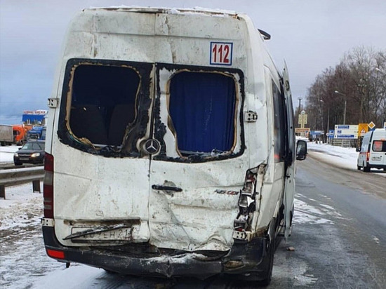 Грузовик протаранил маршрутку в Чебоксарском районе, пострадали четверо пассажиров
