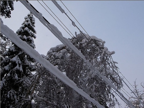 Снег, дождь, смерчи и лавины: в Краснодарском крае прогнозируют непогоду