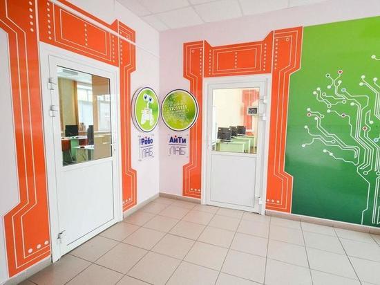 В школах Тюменской области открываются новые «РобоЛабы» и «АйТиЛабы»