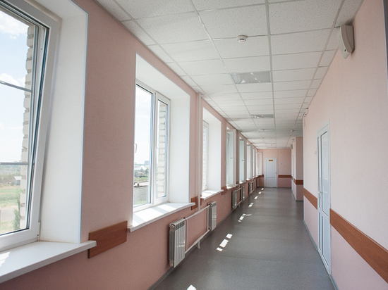 В Астрахани бывший директор больницы обвиняется в халатности
