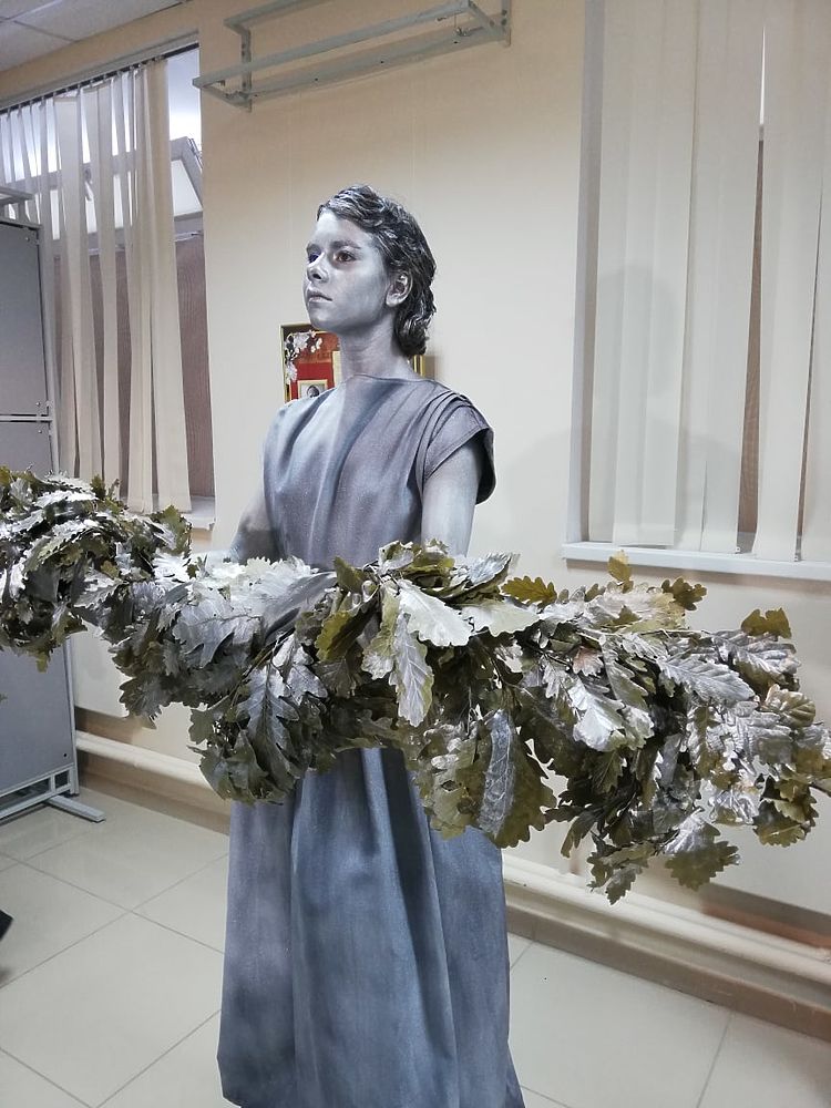 Вечный огонь и памятник солдату: школьники Ноябрьска сделали макеты 75-летию Победы в ВОВ
