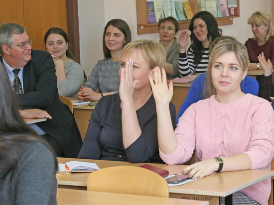 В Саратовском социально-экономическом институте РЭУ прошла лекция Сбербанка