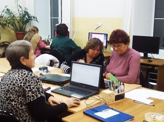 В Калязине пенсионеров обучат компьютерной грамотности