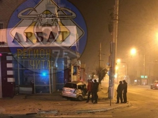 ДТП с Mercedes Gelendwagen произошло в центре Читы