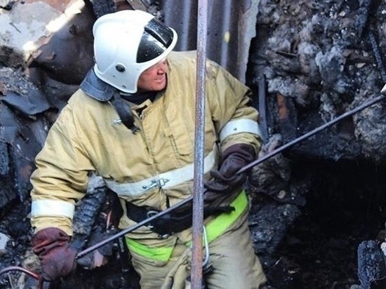 На севере Крыма пожарные спасли мужчину