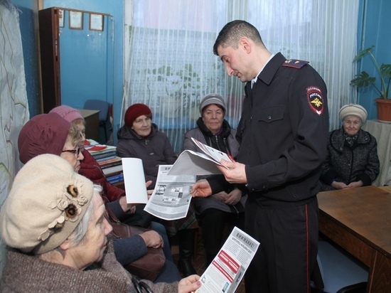 Костромские участковые в борьбе с мошенниками делают ставку на ветеранов