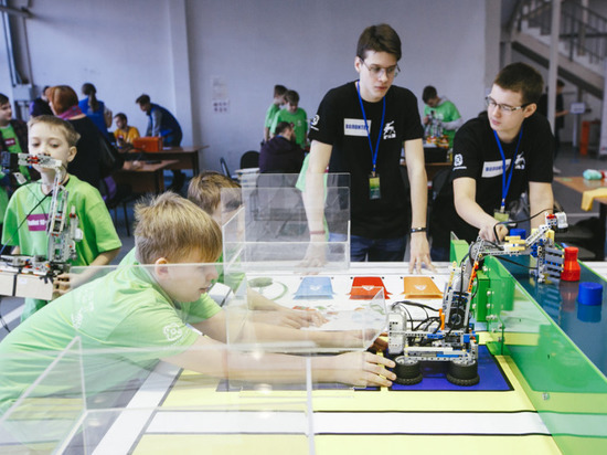 Юные инженеры показали свои изобретения на «РобоФесте» в Нижнем Новгороде