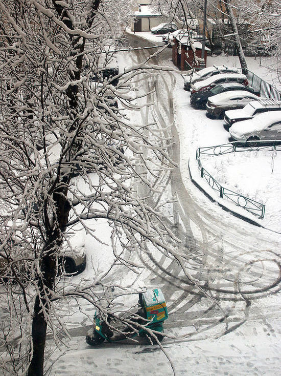 На Москву обрушился сильнейший за зиму снегопад