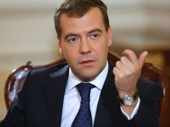 Ярославский депутат предложил избрать Медведева