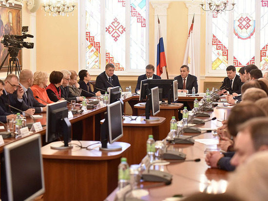 Общественная палата Марий Эл обсудила поправки в Конституцию РФ