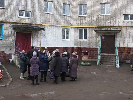 Жильцы дома в Товаркове более 7 лет вынуждены дышать фекальными запахами