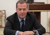 Президент Владимир Путин подписал указ, устанавливающий размер заработной платы для заместителя председателя Совета безопасности РФ Дмитрия Медведева