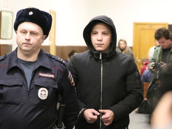 Всех задержанных по делу Голунова экс-полицейских арестовали
