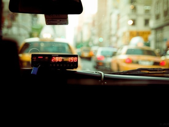 Правительство решило повысить штрафы для таксистов в 2 раза